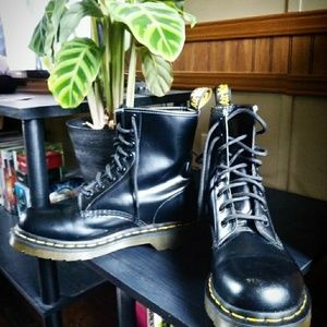 Dr. Martens Originals, 8 Eye, Lace Up Boots